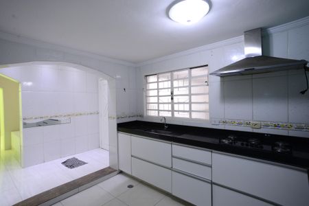 Casa à venda com 350m², 5 quartos e 5 vagasCozinha