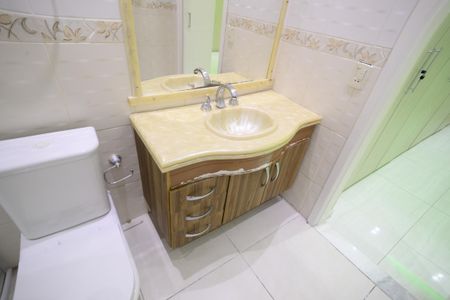 Casa à venda com 350m², 5 quartos e 5 vagasBanheiro da Suíte 1