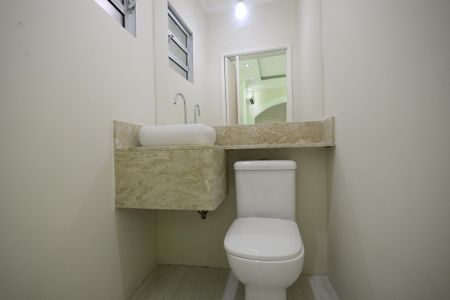 Casa à venda com 350m², 5 quartos e 5 vagasLavabo Sala