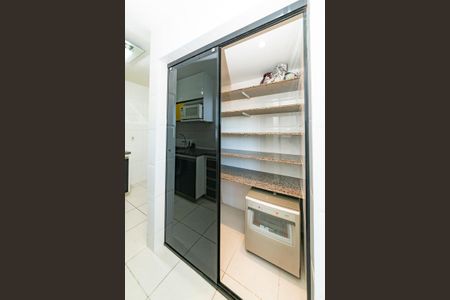 Apartamento à venda com 73m², 3 quartos e 2 vagas Apartamento à venda com 73m², 3 quartos e 2 vagasDespensa