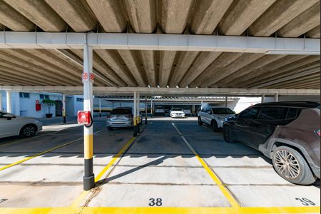 Apartamento à venda com 73m², 3 quartos e 2 vagas Apartamento à venda com 73m², 3 quartos e 2 vagasÁrea comum - Estacionamento