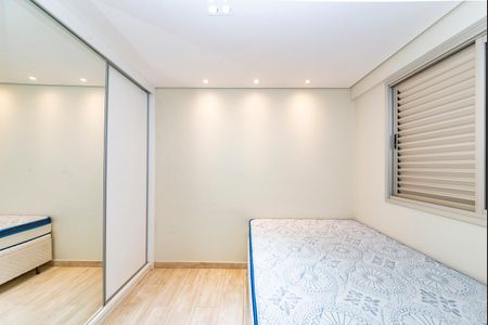 Apartamento à venda com 73m², 3 quartos e 2 vagas Apartamento à venda com 73m², 3 quartos e 2 vagasQuarto 2