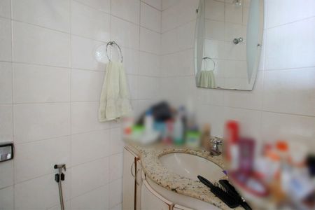 Casa à venda com 245m², 5 quartos e 6 vagasBanheiro da Suíte