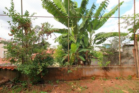 Casa à venda com 245m², 5 quartos e 6 vagasQuintal