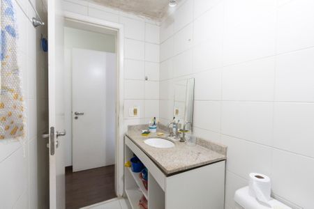Apartamento à venda com 121m², 4 quartos e 2 vagas Apartamento à venda com 121m², 4 quartos e 2 vagasBanheiro Social
