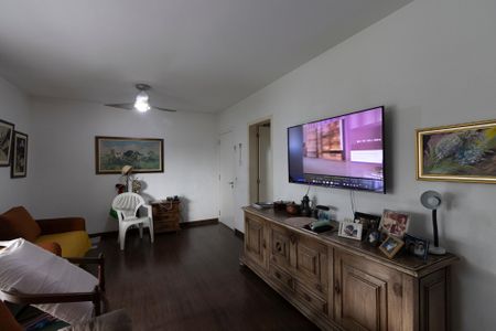 Apartamento à venda com 121m², 4 quartos e 2 vagas Apartamento à venda com 121m², 4 quartos e 2 vagasSala