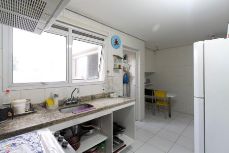 Apartamento à venda com 121m², 4 quartos e 2 vagas Apartamento à venda com 121m², 4 quartos e 2 vagasCozinha