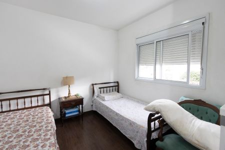 Apartamento à venda com 121m², 4 quartos e 2 vagas Apartamento à venda com 121m², 4 quartos e 2 vagasSuíte