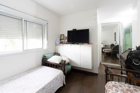 Apartamento à venda com 121m², 4 quartos e 2 vagas Apartamento à venda com 121m², 4 quartos e 2 vagasSuíte