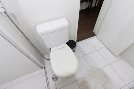 Apartamento à venda com 121m², 4 quartos e 2 vagas Apartamento à venda com 121m², 4 quartos e 2 vagasSuíte Banheiro