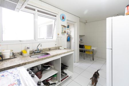 Apartamento à venda com 121m², 4 quartos e 2 vagas Apartamento à venda com 121m², 4 quartos e 2 vagasCozinha