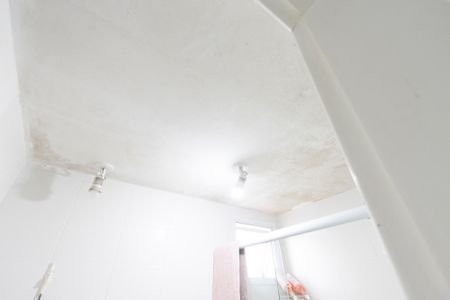 Apartamento à venda com 121m², 4 quartos e 2 vagas Apartamento à venda com 121m², 4 quartos e 2 vagasSuíte Banheiro