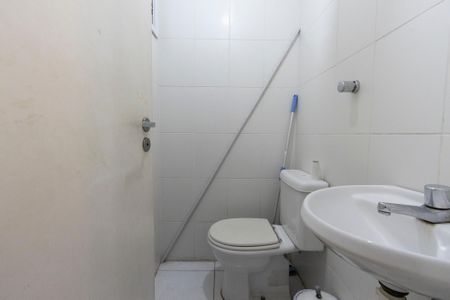 Apartamento à venda com 121m², 4 quartos e 2 vagas Apartamento à venda com 121m², 4 quartos e 2 vagasBanheiro de Serviço