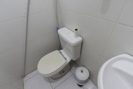 Apartamento à venda com 121m², 4 quartos e 2 vagas Apartamento à venda com 121m², 4 quartos e 2 vagasBanheiro de Serviço