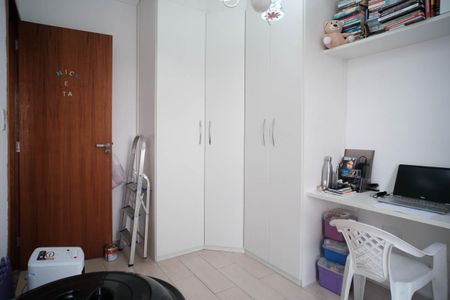 Casa de condomínio à venda com 137m², 3 quartos e 2 vagasQuarto 2