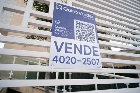 Casa de condomínio à venda com 137m², 3 quartos e 2 vagasPlaca