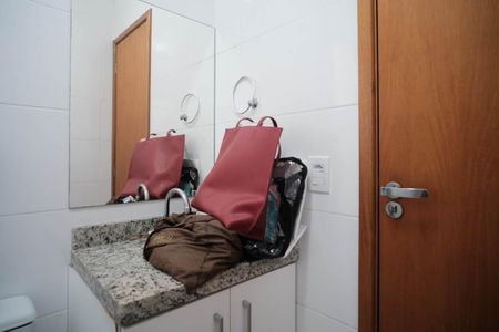 Casa de condomínio à venda com 137m², 3 quartos e 2 vagasLavabo 1