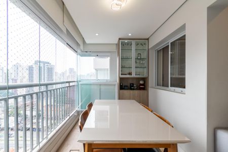 Apartamento à venda com 66m², 2 quartos e 1 vaga Apartamento à venda com 66m², 2 quartos e 1 vagaVaranda gourmet