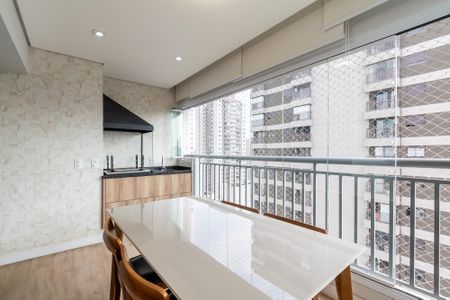 Apartamento à venda com 66m², 2 quartos e 1 vaga Apartamento à venda com 66m², 2 quartos e 1 vagaVaranda gourmet