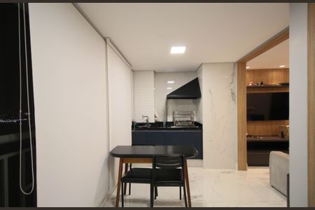 Apartamento à venda com 67m², 2 quartos e 2 vagas Apartamento à venda com 67m², 2 quartos e 2 vagasVaranda Sala