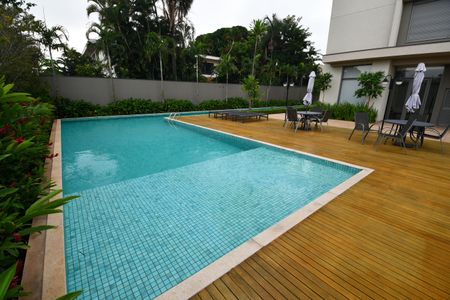 Apartamento à venda com 171m², 3 quartos e 3 vagasÁrea comum - Piscina