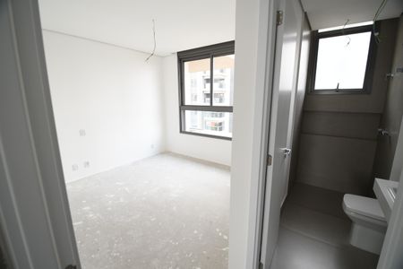 Apartamento à venda com 171m², 3 quartos e 3 vagas Suíte 2