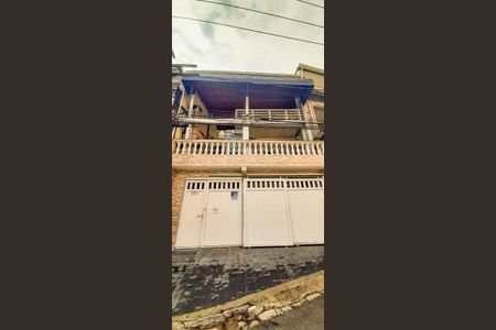 Casa à venda com 150m², 3 quartos e 2 vagas Casa à venda com 150m², 3 quartos e 2 vagasFachada da Casa