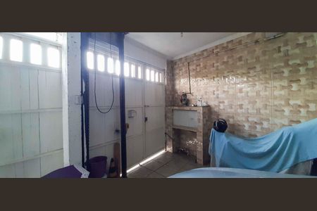 Casa à venda com 150m², 3 quartos e 2 vagas Casa à venda com 150m², 3 quartos e 2 vagasGaragem