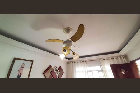 Casa à venda com 150m², 3 quartos e 2 vagas Casa à venda com 150m², 3 quartos e 2 vagasSala