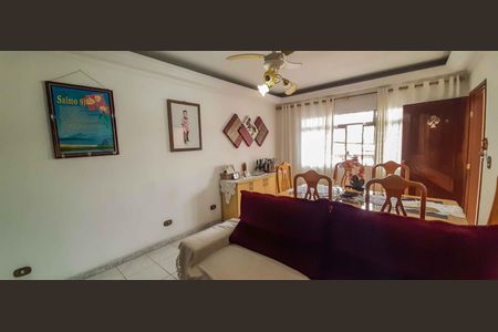 Casa à venda com 150m², 3 quartos e 2 vagas Casa à venda com 150m², 3 quartos e 2 vagasSala