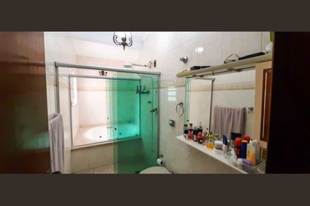 Casa à venda com 150m², 3 quartos e 2 vagas Casa à venda com 150m², 3 quartos e 2 vagasBanheiro da Suíte