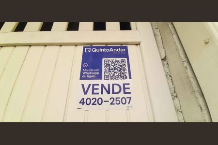 Casa à venda com 150m², 3 quartos e 2 vagas Casa à venda com 150m², 3 quartos e 2 vagasPlaca