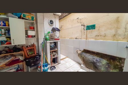 Casa à venda com 150m², 3 quartos e 2 vagas Casa à venda com 150m², 3 quartos e 2 vagasÁrea de Serviço