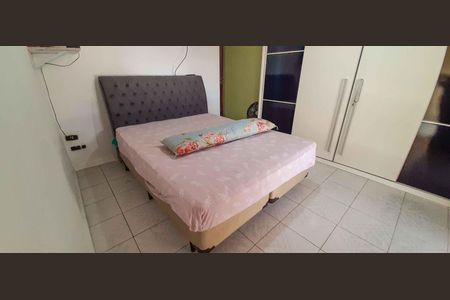 Casa à venda com 150m², 3 quartos e 2 vagas Casa à venda com 150m², 3 quartos e 2 vagasSuíte