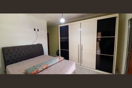 Casa à venda com 150m², 3 quartos e 2 vagas Casa à venda com 150m², 3 quartos e 2 vagasSuíte