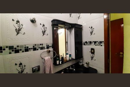 Casa à venda com 150m², 3 quartos e 2 vagas Casa à venda com 150m², 3 quartos e 2 vagasBanheiro Social