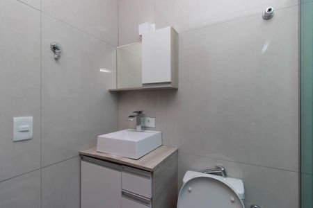 Casa à venda com 210m², 4 quartos e 3 vagas Casa à venda com 210m², 4 quartos e 3 vagasBanheiro da Suíte