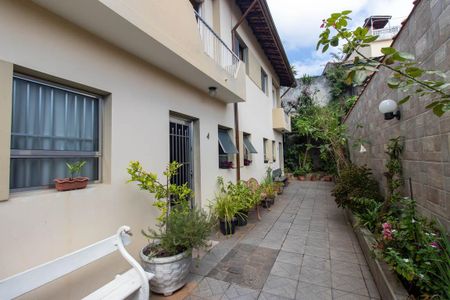 Casa de condomínio à venda com 145m², 3 quartos e 1 vagaEntrada