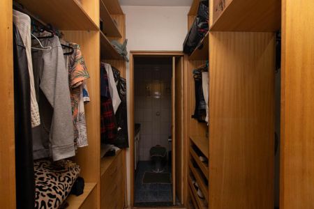 Casa de condomínio à venda com 145m², 3 quartos e 1 vagaCloset da Suíte