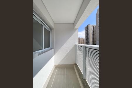 Apartamento à venda com 96m², 3 quartos e 2 vagas Apartamento à venda com 96m², 3 quartos e 2 vagasÁrea de Serviço