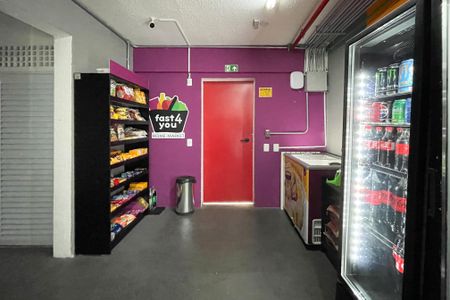 Apartamento à venda com 96m², 3 quartos e 2 vagas Apartamento à venda com 96m², 3 quartos e 2 vagasÁrea comum - mercado