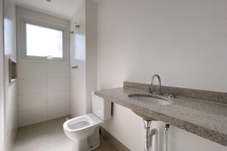Apartamento à venda com 96m², 3 quartos e 2 vagas Apartamento à venda com 96m², 3 quartos e 2 vagasBanheiro da Suíte