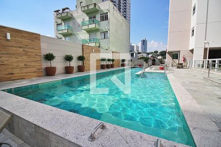 Apartamento à venda com 96m², 3 quartos e 2 vagas Apartamento à venda com 96m², 3 quartos e 2 vagasÁrea comum - Piscina