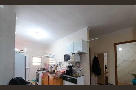 Casa à venda com 4 quartos, 180m² em Vila Firmiano Pinto, São Paulo