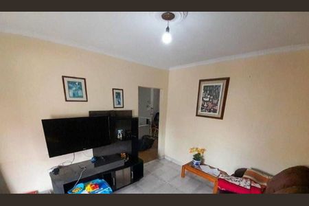 Casa à venda com 4 quartos, 180m² em Vila Firmiano Pinto, São Paulo