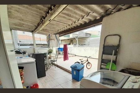 Casa à venda com 4 quartos, 180m² em Vila Firmiano Pinto, São Paulo