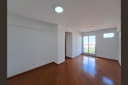 Apartamento à venda com 65m², 2 quartos e 1 vagaSala