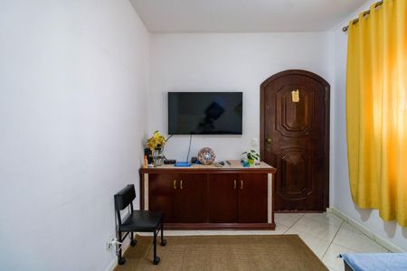 Casa à venda com 80m², 2 quartos e 3 vagas Casa à venda com 80m², 2 quartos e 3 vagasSala