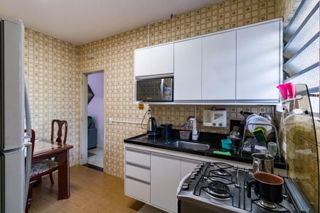 Casa à venda com 80m², 2 quartos e 3 vagas Casa à venda com 80m², 2 quartos e 3 vagasCozinha