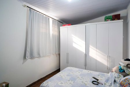 Casa à venda com 180m², 3 quartos e 5 vagasQuarto 2